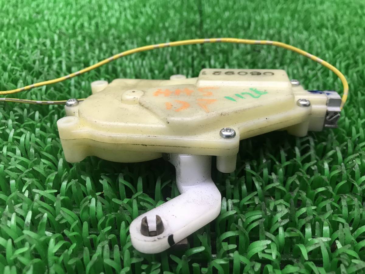 送料¥600 アクティ HH6 HH5 HM1 HM2 HJ1 HJ2 バックドア リアゲート ドアロック アクチュエーター_画像2