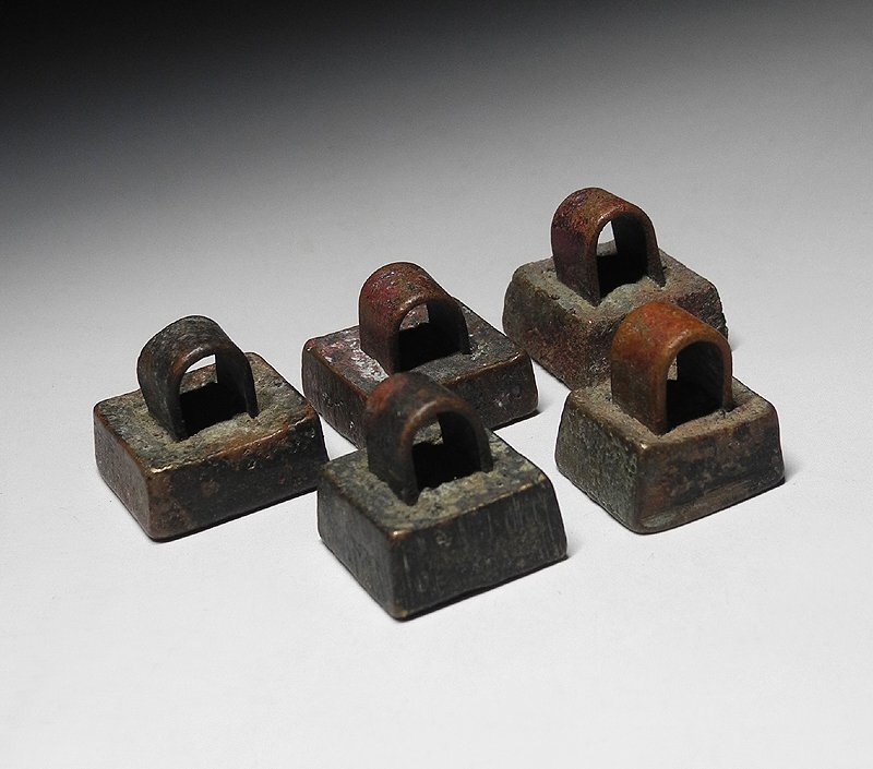 緑屋i■ 中国古玩　古銅　銅印 糸印　5点　唐物 時代物　i9/1127-6/30-5#60_画像1