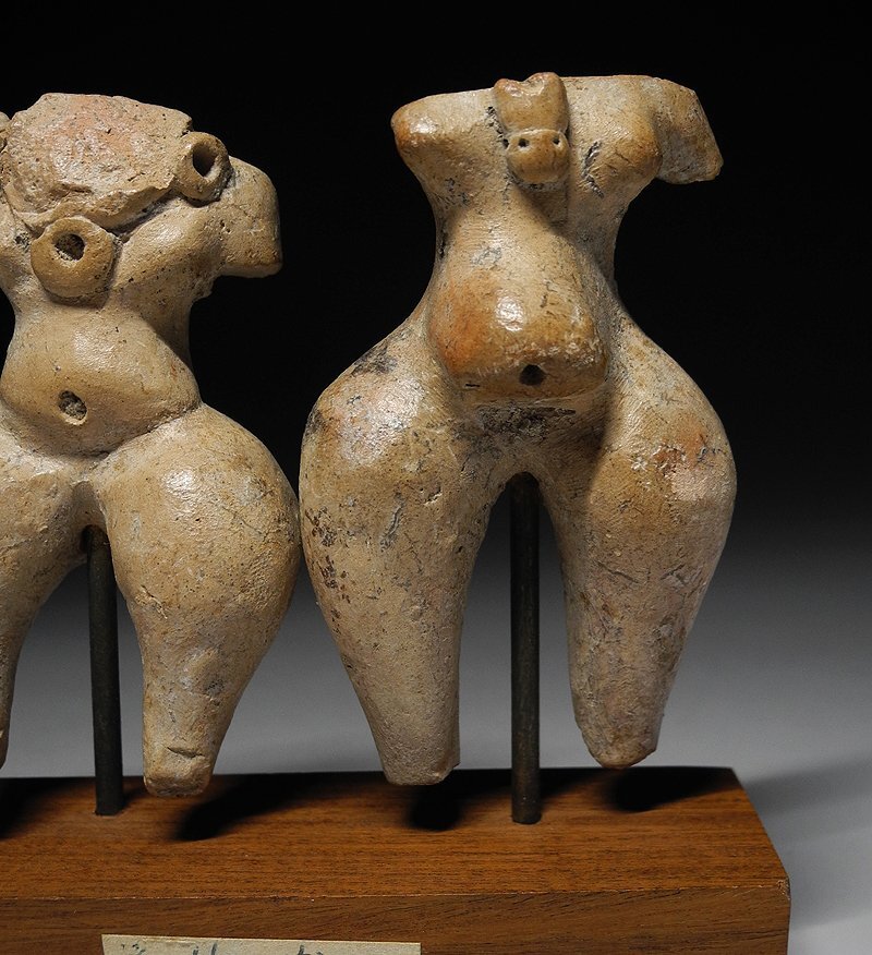 緑屋i■ 時代物 メキシコ 加彩 土器 土偶 人物像 女性像 一対(2点) 台付 メソアメリカ マヤ文明 インカ土器 i9/1114-2/29-6#60_画像6