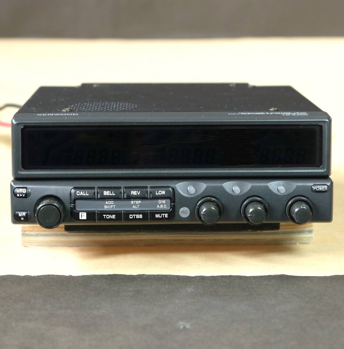 ※希少 KENWOOD ケンウッド TM-2400 2.4GHz+1.2GHz 白色 LED 電解コンデンサ 予防交換（検索：TM-541 TM-942 TM-842）_画像3