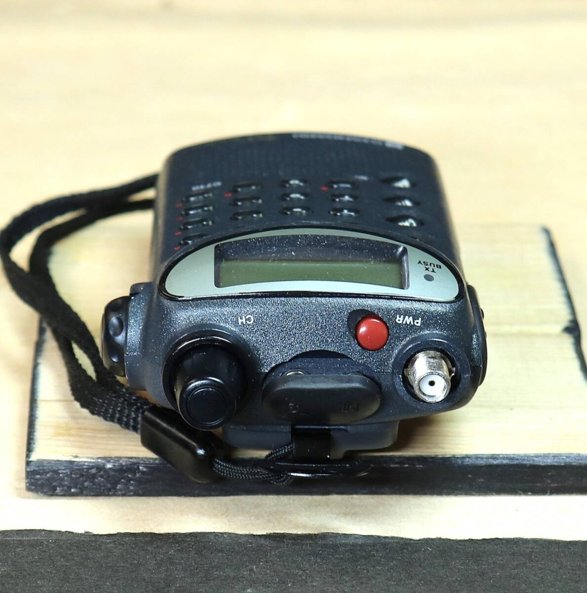 ※美品! STANDARD スタンダード C710 145/430/1200MHz トーンスケルチ・キーボード装備、トリプルハンディー ワイド受信対応(C701)_画像7