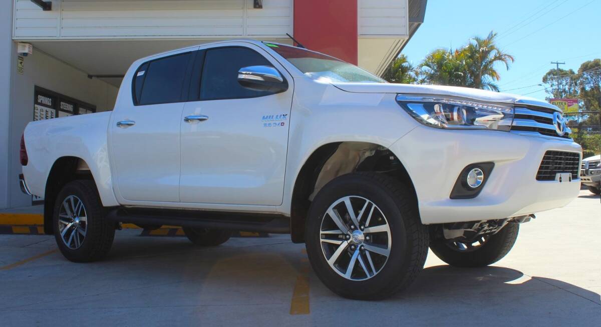 国内発送 新品 SLAM 2017-2025 ハイラックス GUN125 REVO リアシート 角度調整 後部座席 延長スペーサー 25mm ブラック リクライニング_画像9