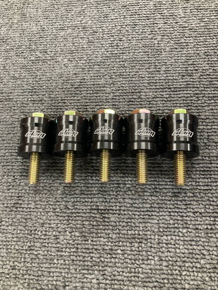 国内発送 新品 SLAM 2017-2025 ハイラックス GUN125 REVO リアシート 角度調整 後部座席 延長スペーサー 25mm ブラック リクライニング_画像1