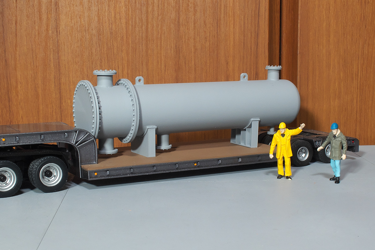 1/50スケール　シェル&チューブ式熱交換器　ミニチュア模型　トレーラー模型の積荷用等_画像1