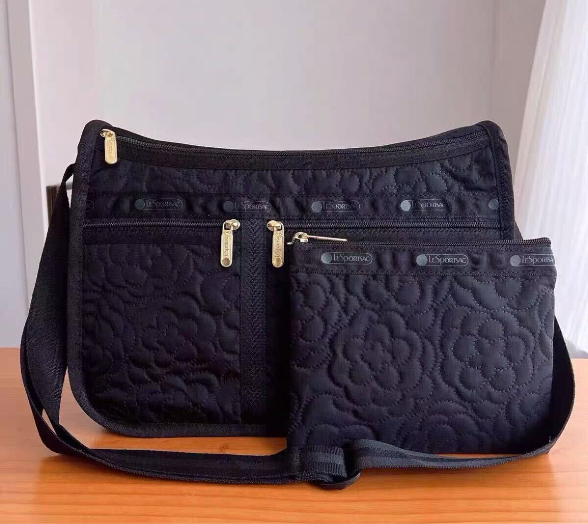 レスポートサック　型押し 花柄　 ショルダーバッグ_画像1