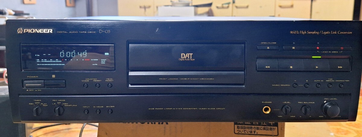 Pioneer　DAT D-05 パイオニア　中古ジャンク　オーディオ　カセットテープ　 DAT_画像3