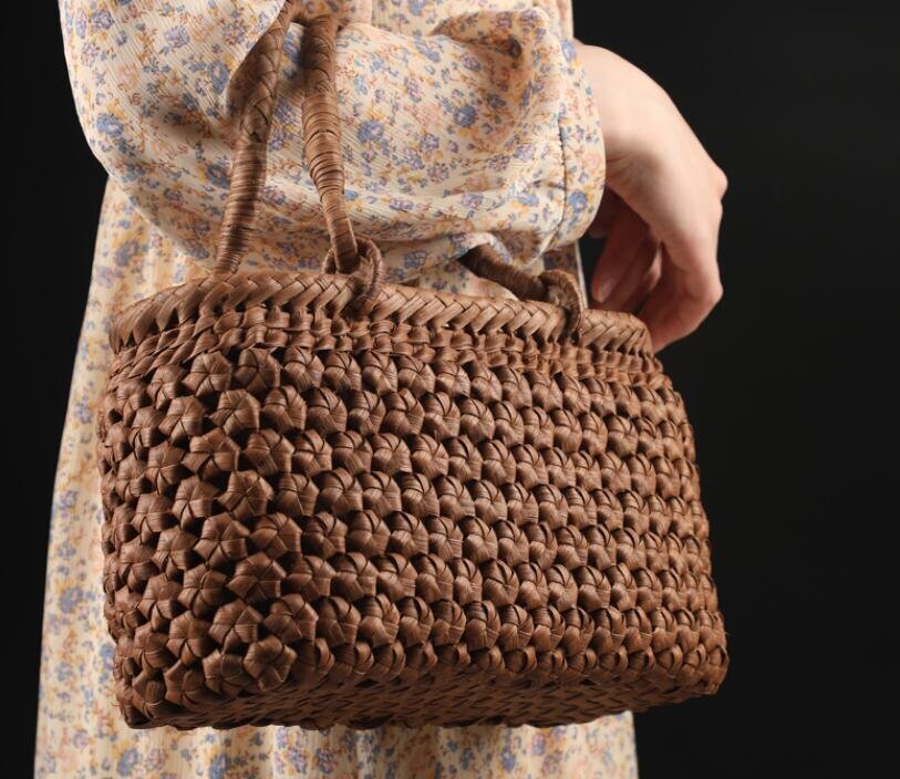 新品推薦★職人手作り良品　山葡萄かごバッグ 手編み山葡萄籠バッグ バスケット籐かご 　六角花編み_画像5