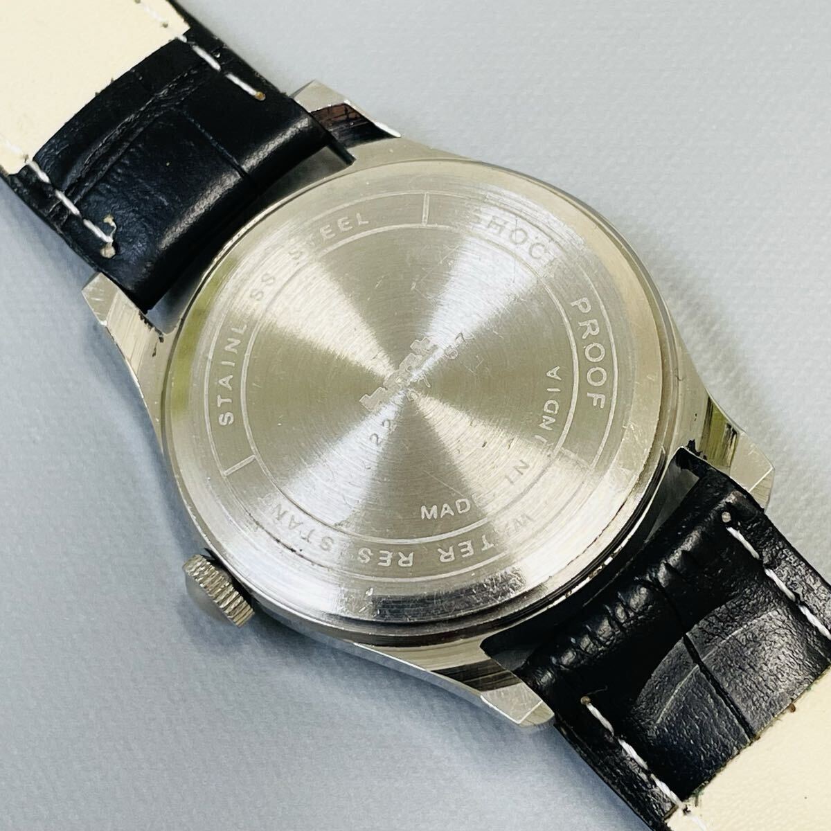 【ブラック】HMT/機械式/手巻き/ウォッチ/メンズ腕時計/ヴィンテージ /1970年代/アンティーク/ブルー/中古品/即日発送 稼働品_画像10
