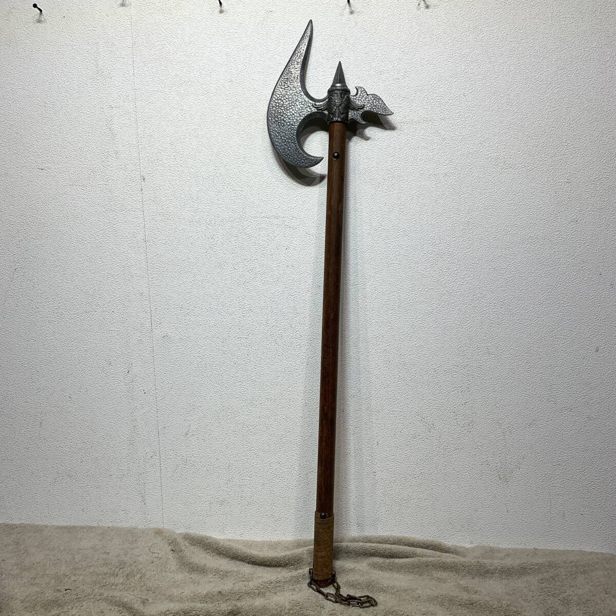 バトルアックス　模造刀　斧　アンティーク　コスプレ　武具　XZ4088_画像1