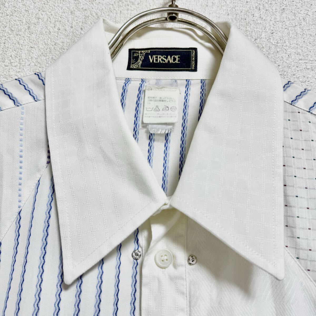  Италия производства VERSACE Versace рубашка с длинным рукавом cut and sewn дизайн рубашка k Lazy образец оттенок белого мужской размер L соответствует *DD