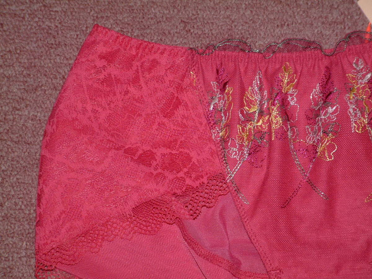 ★M★送料込み★定価2860円★トリンプ プチヒップアップ ボーイズレングス アモスタイル 25thアニバーサリーコレクション AMST1444 PT M020_画像3