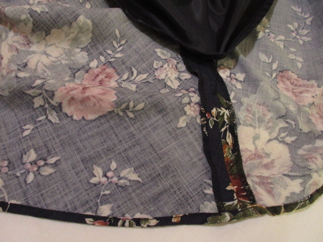 ローラアシュレイ LAURA ASHLEY 花柄 バラ 薔薇 ブーケ ロングスカート 13号 濃紺 美品 ニット ストレッチ ウエストゴム_画像5