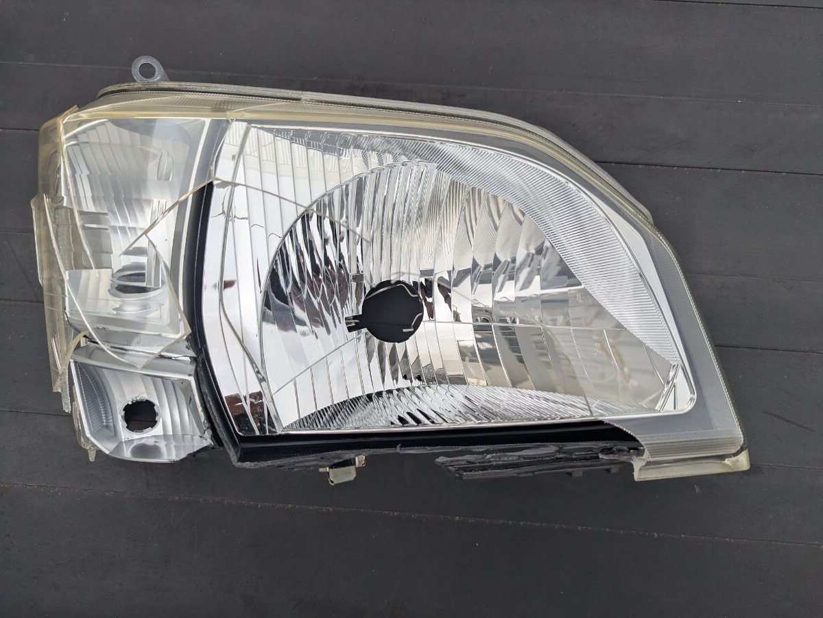 レンズ割れあり欠損あり 右ヘッドライト ハロゲン ハイゼットトラック ダイハツ　S510P W2714_画像4