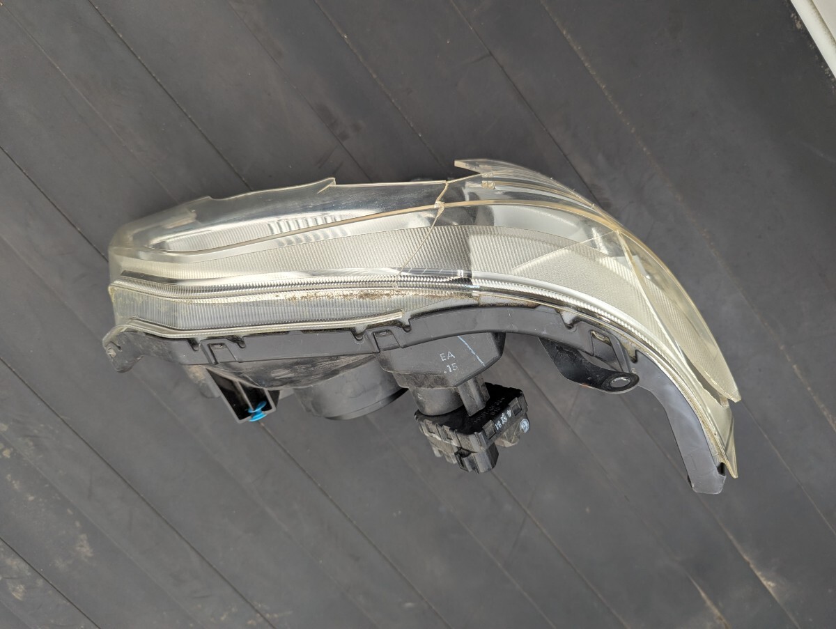 レンズ割れあり欠損あり 右ヘッドライト ハロゲン ハイゼットトラック ダイハツ　S510P W2714_画像6