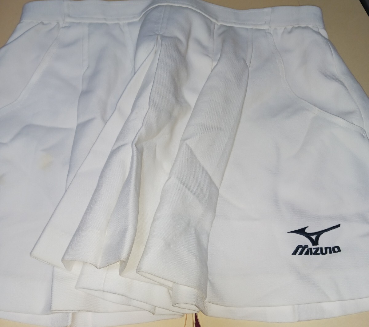 MIZUNO ミズノ　テニススコート　2枚　サイズ73　難あり　長期保管品_画像4