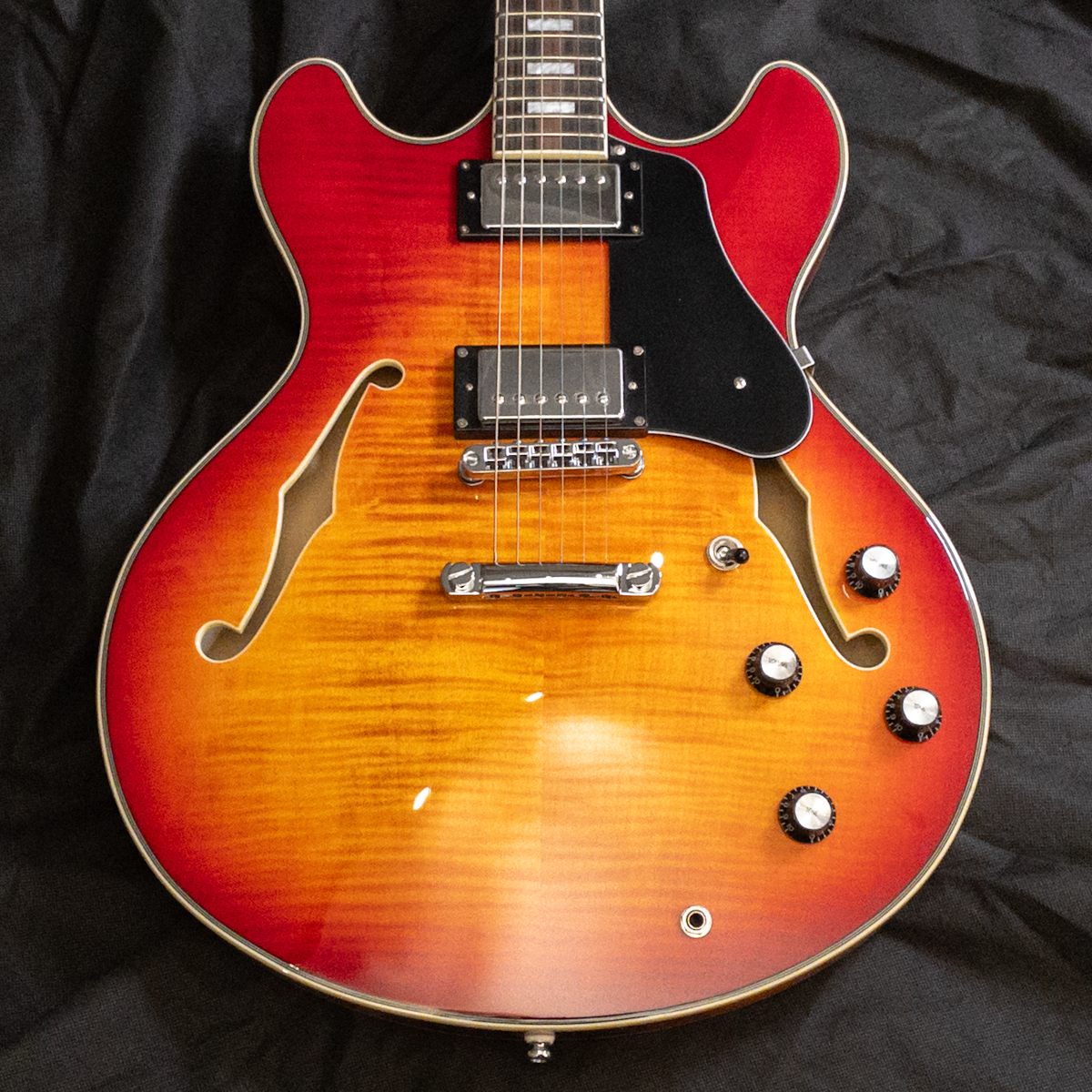 【1本限りアウトレット特価!】Sire Larry Carlton H7 CS (Cherry Sunburst) サイアー H Series ラリー・カールトン セミアコ_画像2