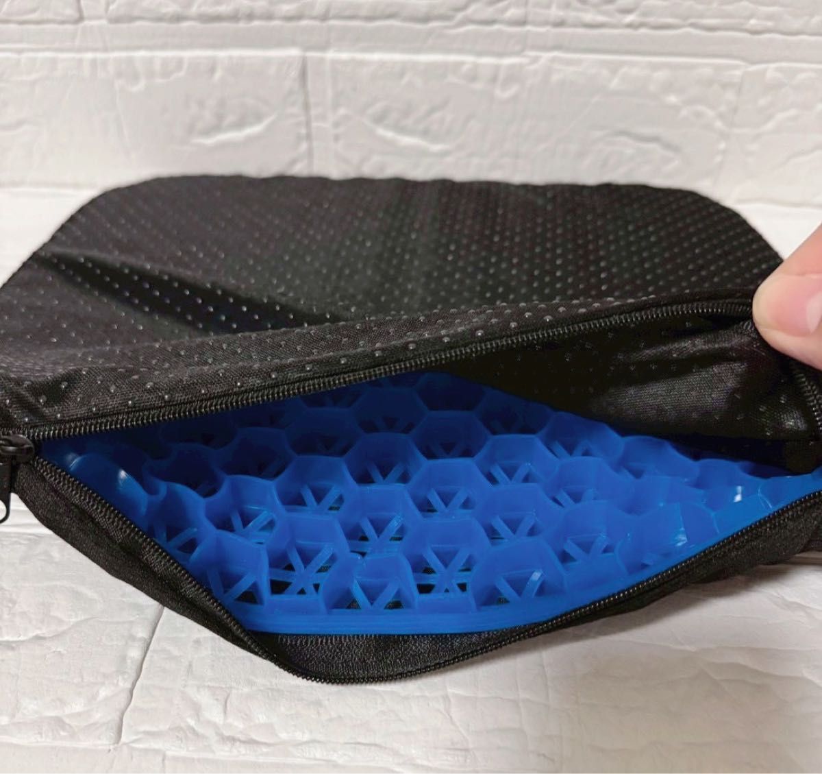 洗えるカバー付き　ハニカム　ゲルクッション　座布団　マット　30×25cm_画像2