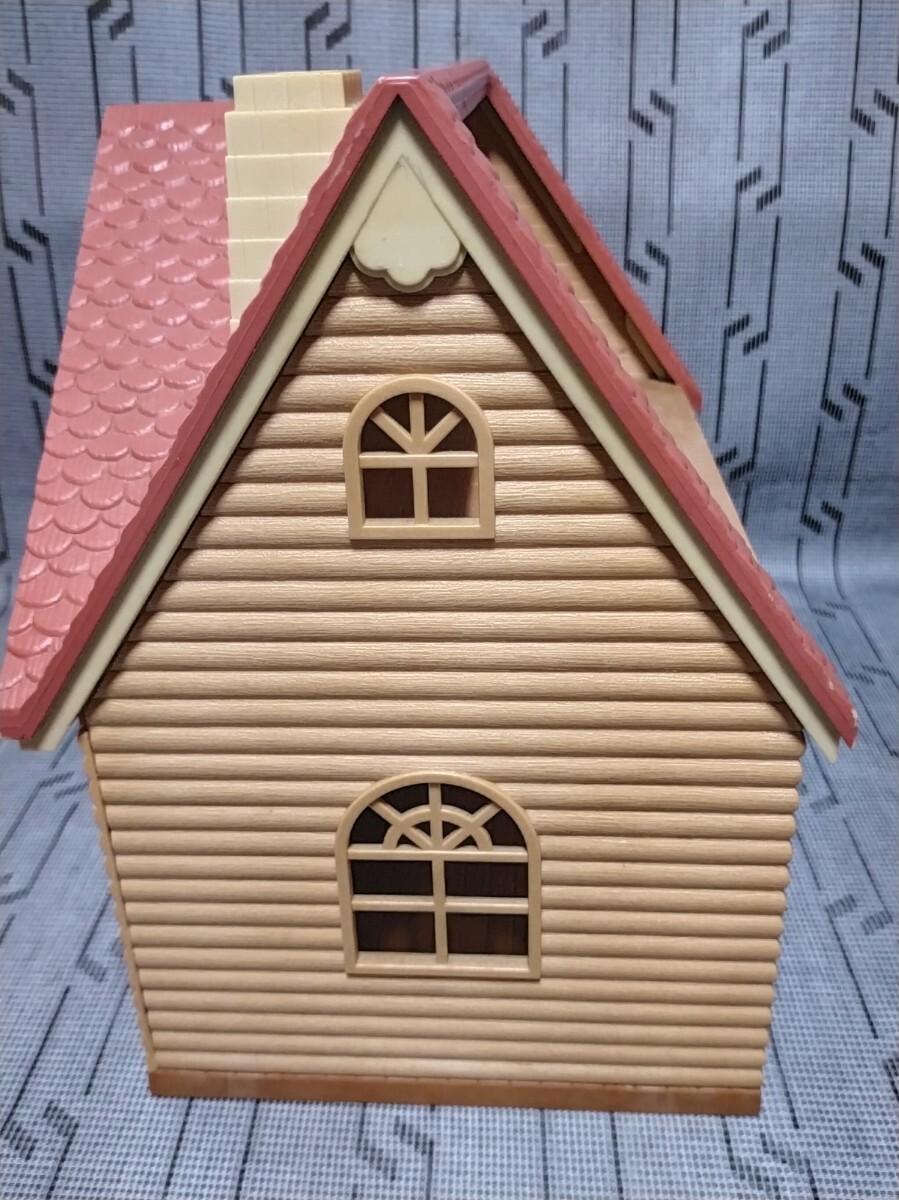 中古品◆シルバニアファミリー 　お家【はじめましてのシルバニアファミリーの丸太のお家＆付属品セット】◆元箱無し_画像2