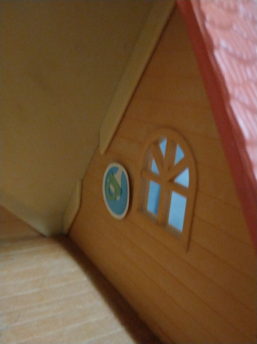 中古品◆シルバニアファミリー 　お家【はじめましてのシルバニアファミリーの丸太のお家＆付属品セット】◆元箱無し_画像5