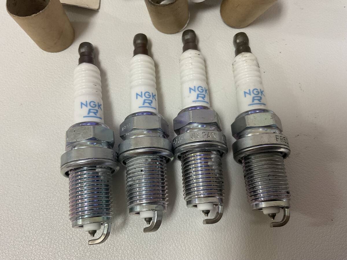 未使用品　アルファロメオ　159/ブレラ　2.2JTS４気筒エンジン　純正NGK スパークプラグ　55182623　４本セット_画像4
