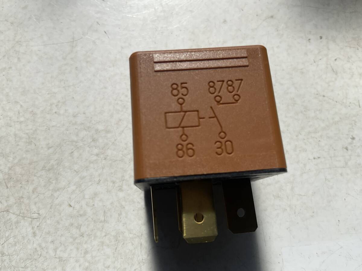 未使用/当時品ポルトガルメイド　BOSCH 5極.30A マルチパーパスリレー/0 332 019 151　_画像5