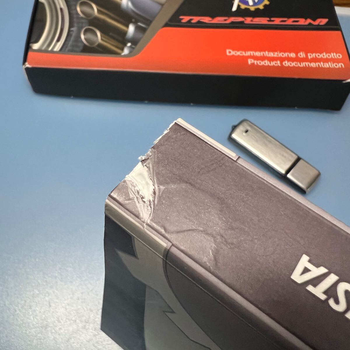 ★MVアグスタ　ブルターレ 675　オーナーズマニュアル　配線図付き　USBメモリ付き　（伊語/英語/仏語/独語/西語） 《送料無料》_画像3