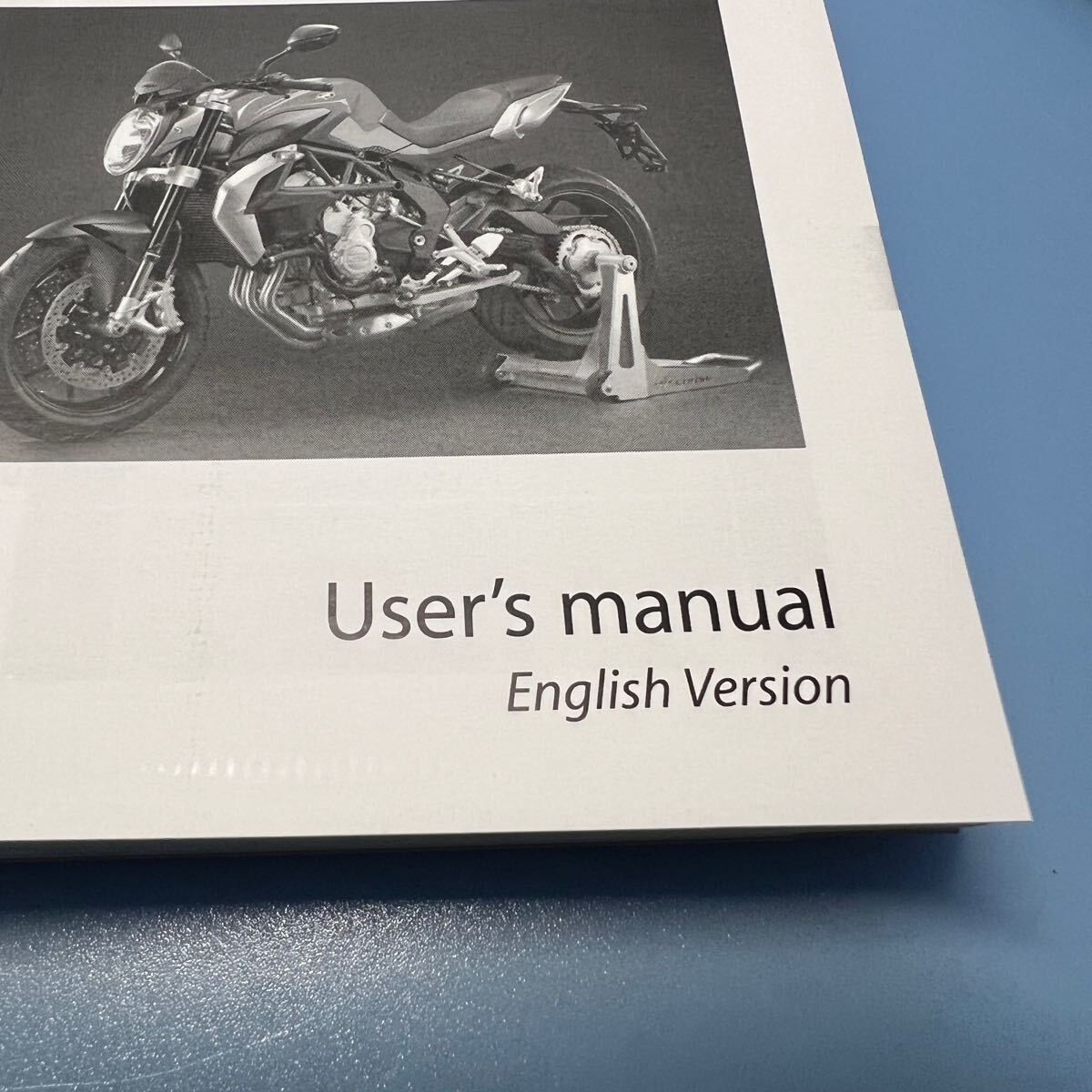 ★MVアグスタ　ブルターレ 675　オーナーズマニュアル　配線図付き　USBメモリ付き　（伊語/英語/仏語/独語/西語） 《送料無料》_画像5