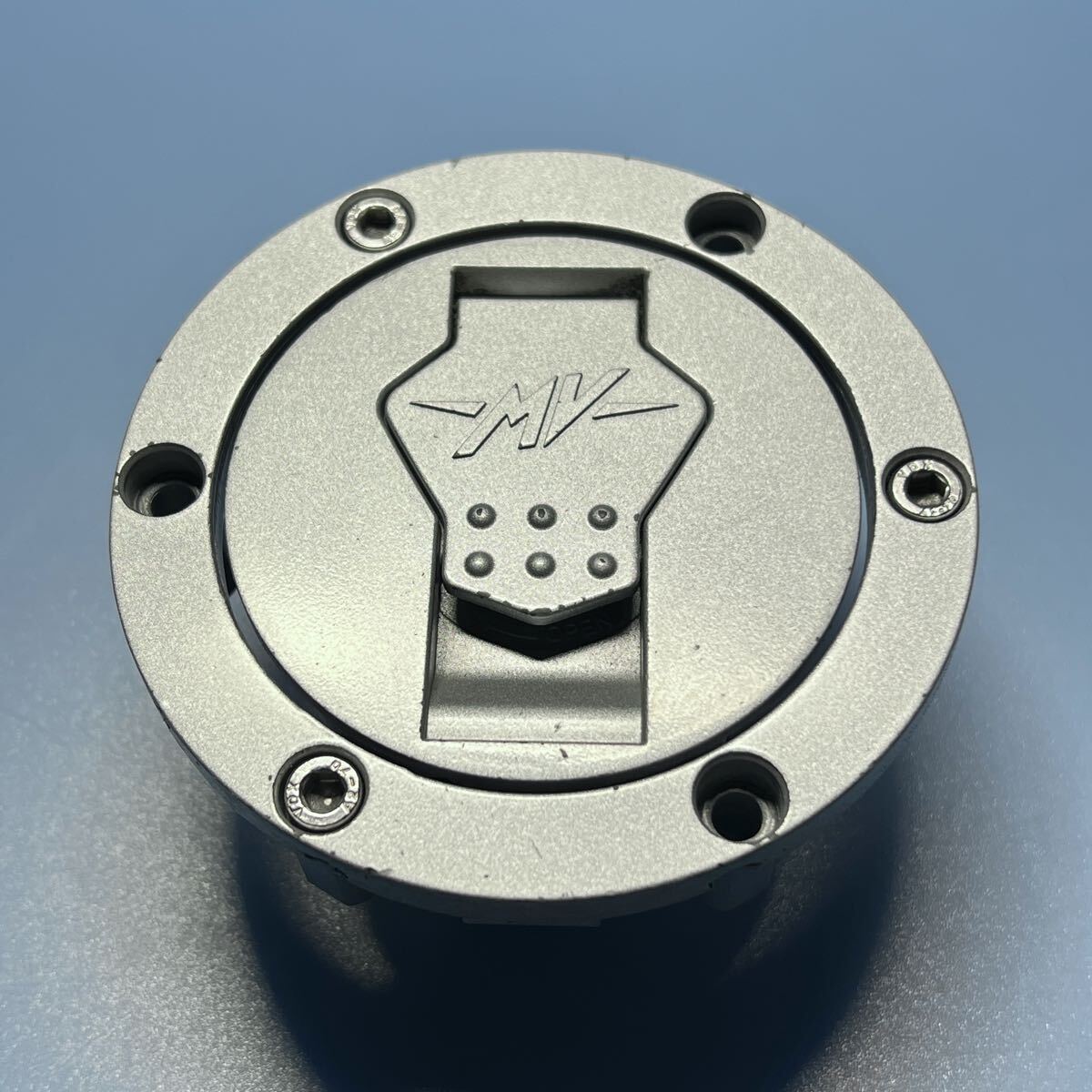 ★MVアグスタ F3 800？　純正　タンクキャップ　キー無し 《送料無料》_画像1