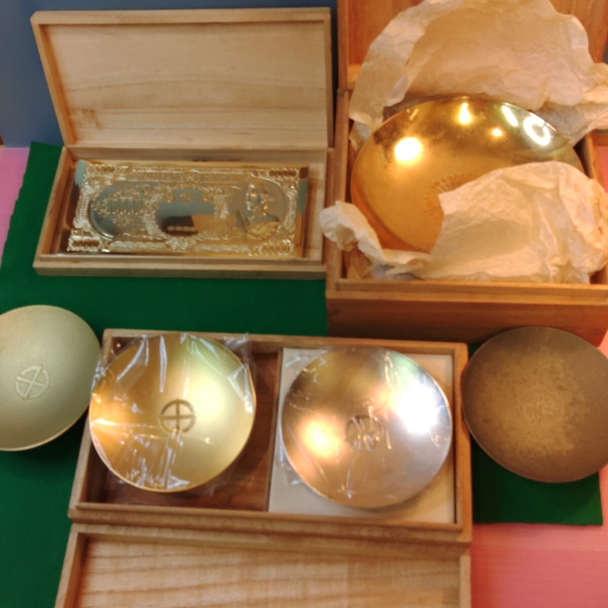 10,000円札を模した金色の工芸品及び金杯 24KGP 銀杯_画像7