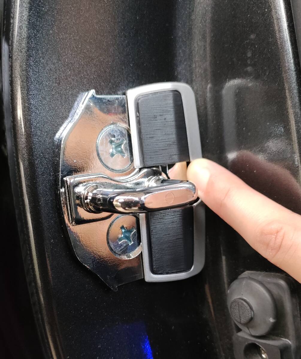 【未使用】強化ドアストライカー スバル対応 スタビライザー 4枚 インプレッサ/XV/レガシィ/WRX/フォレスター/レヴォーグ_画像2