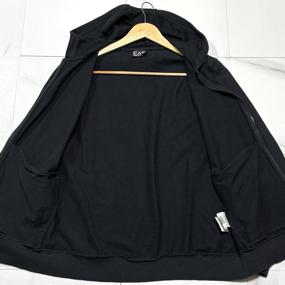 美品/ Lサイズ相当 EMPORIO ARMANI エンポリオ アルマーニ パーカー EA7 ジップアップ イーグルロゴ ブラック 黒_画像5
