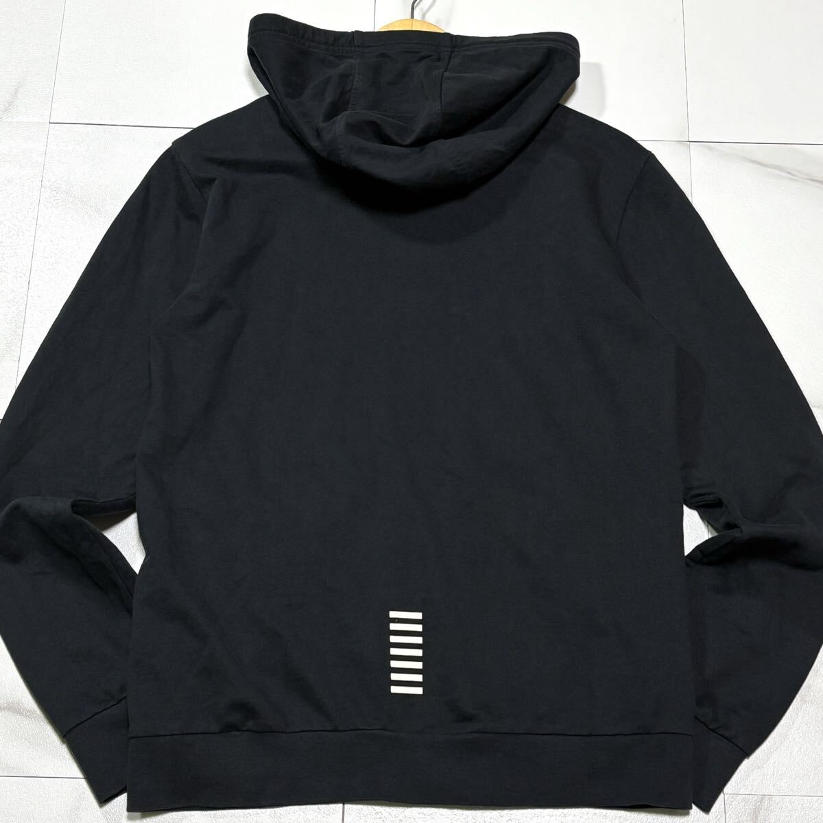 美品/ Lサイズ相当 EMPORIO ARMANI エンポリオ アルマーニ パーカー EA7 ジップアップ イーグルロゴ ブラック 黒_画像7