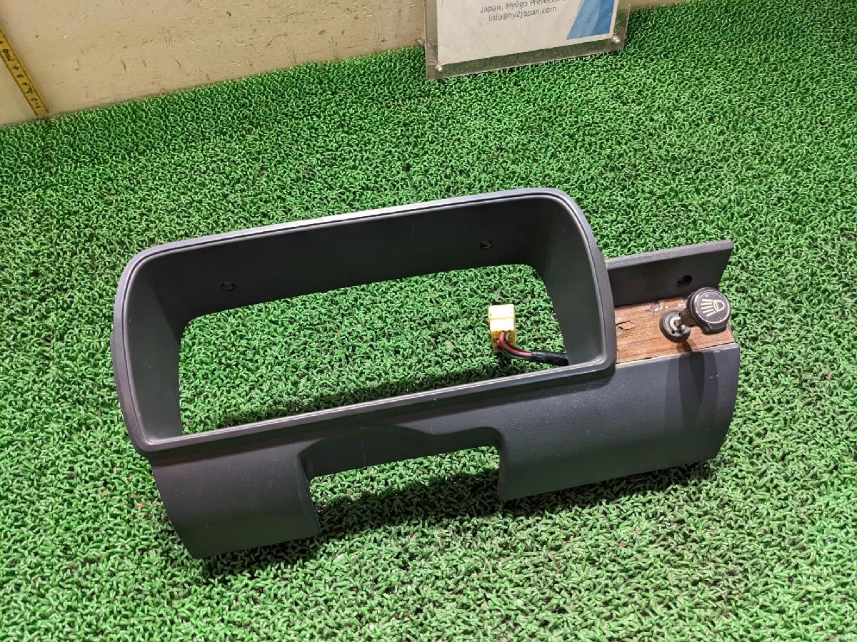 三菱 スピードメーター周りトリム ミニカ C-A105A A105A #hyj NSP276689_画像1