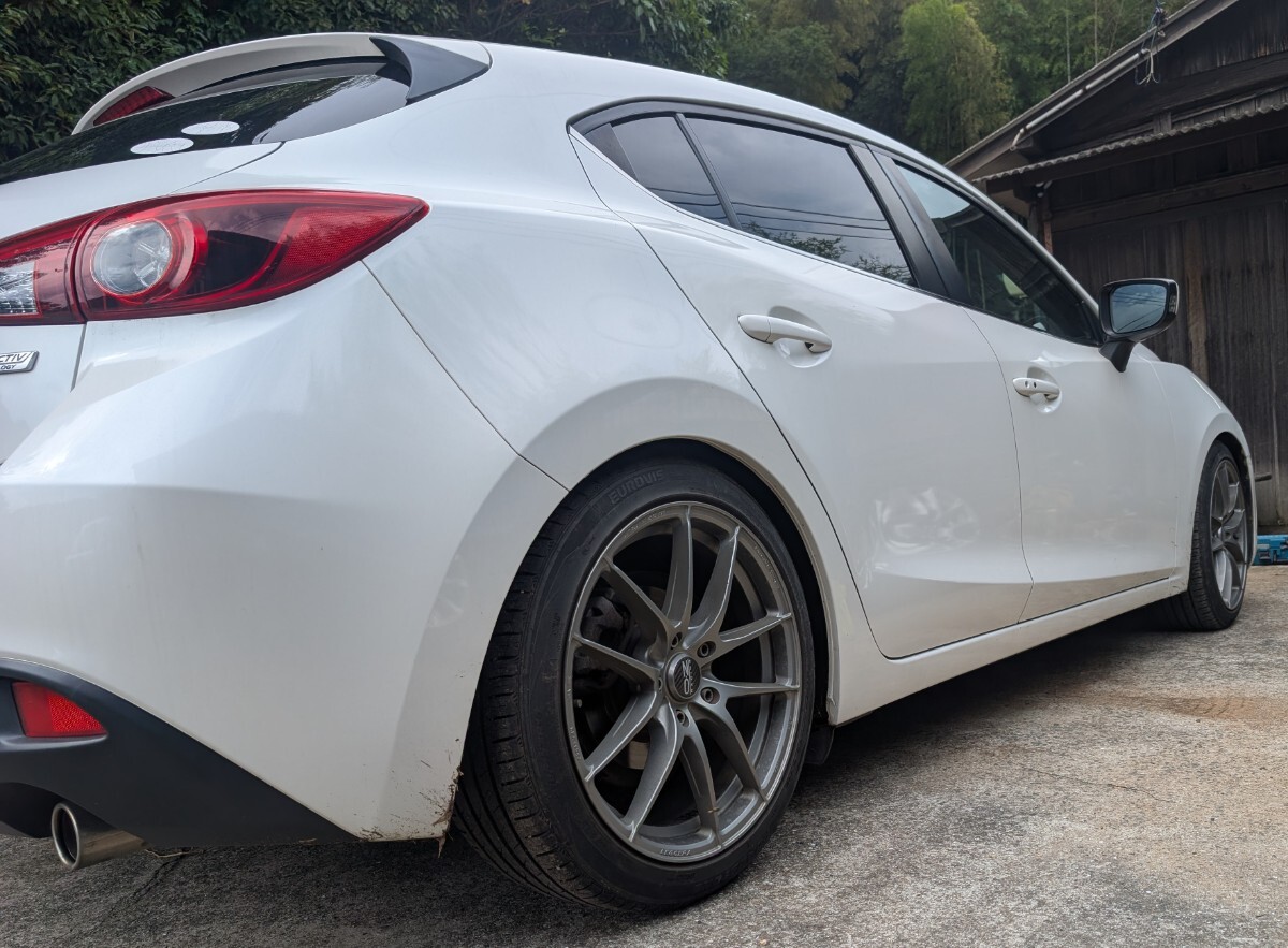 O.Z Racing LEGGERA 18inch 8J +48 5H PCD114.3 タイヤ付215/45R18 _画像10