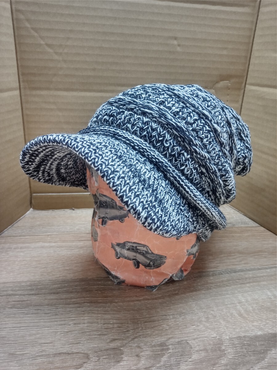 【送料無料 即決】(新品)ニットキャス / ニット キャスケット / ツバ付きニット (白黒ミックスカラー)帽子 / 男女兼用 秋冬春 ニット帽_画像2