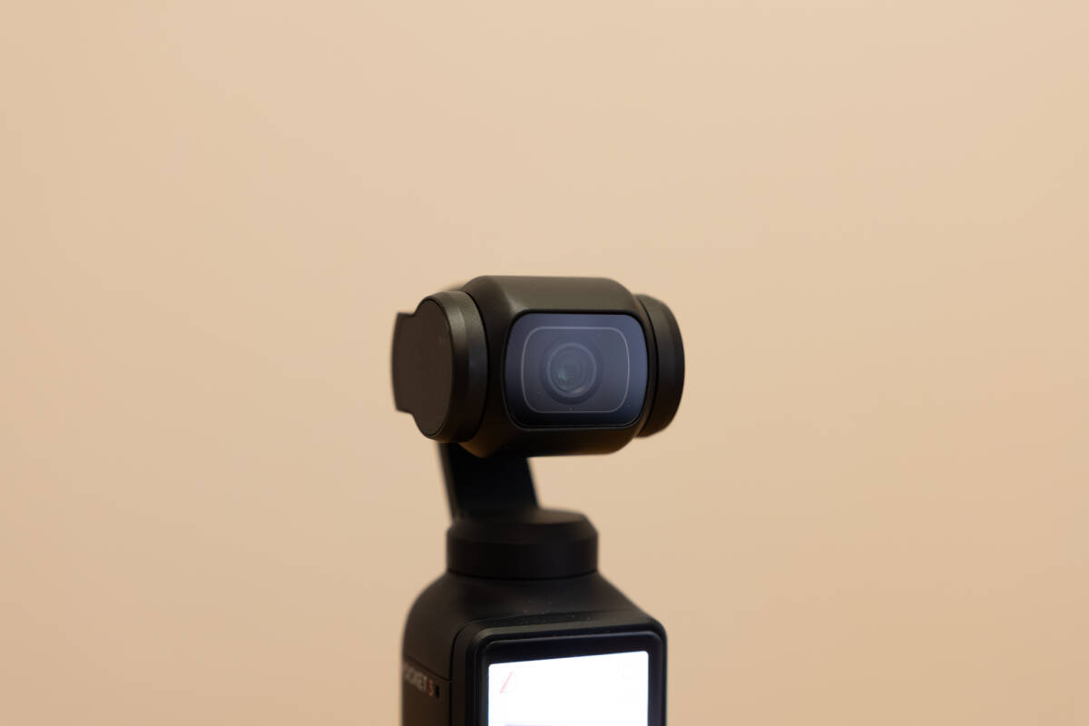【美品・アクセサリー付】 Osmo Pocket 3 dji オズモ　ポケット　広角レンズ・アダプターマウント・カバー_画像4