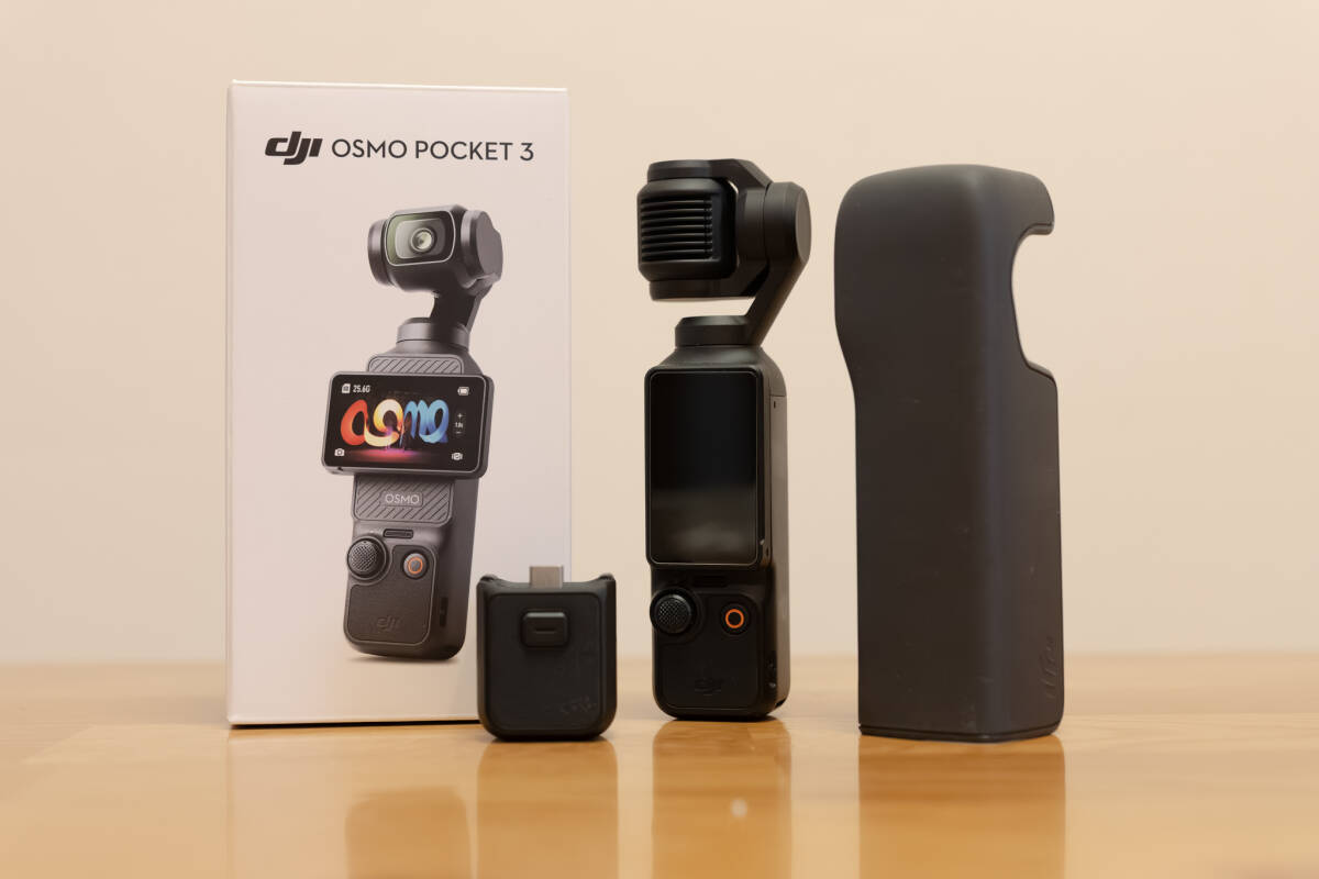 【美品・アクセサリー付】 Osmo Pocket 3 dji オズモ　ポケット　広角レンズ・アダプターマウント・カバー_画像1