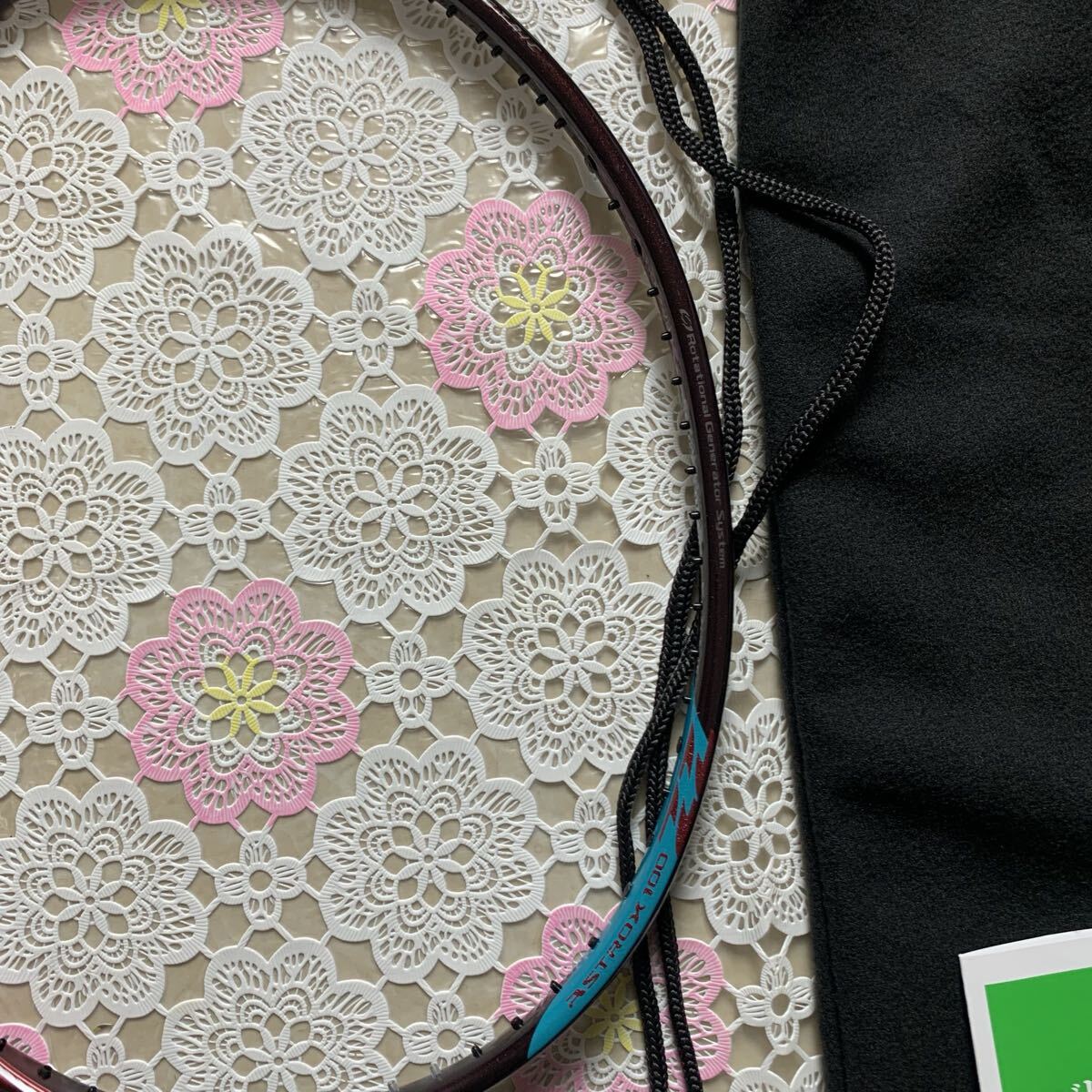 yonex astrox100zz 4U5 バドミントンラケット ダーククレナイ_画像4