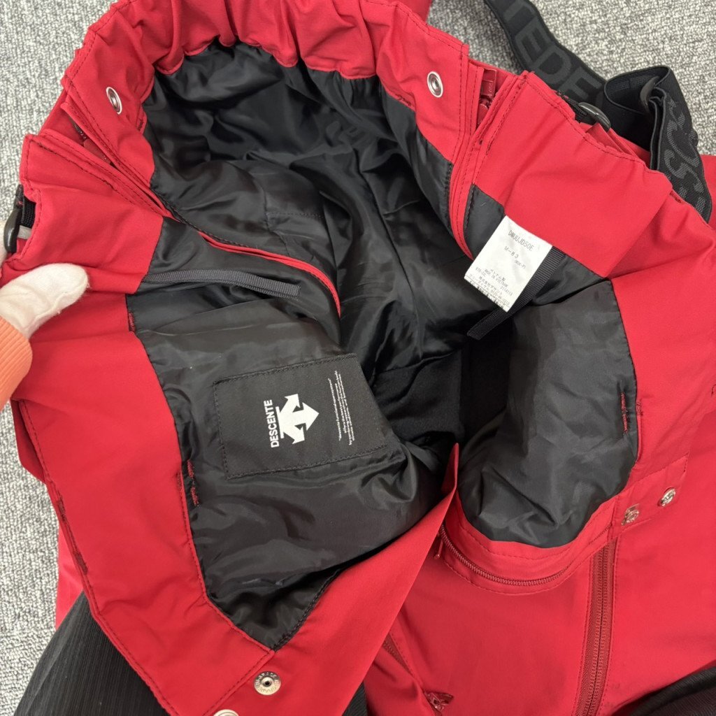 ●DESCENTE デサント 2022-2023 スイスチームレプリカモデル スキーウェア 上下セット M寸 HS209241_画像7