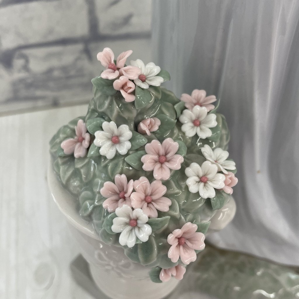 ▲LLADRO リヤドロ ブーケを持つ美女 陶芸 アンティーク 中古品 現状品 インテリア 置物 KN203863_画像5