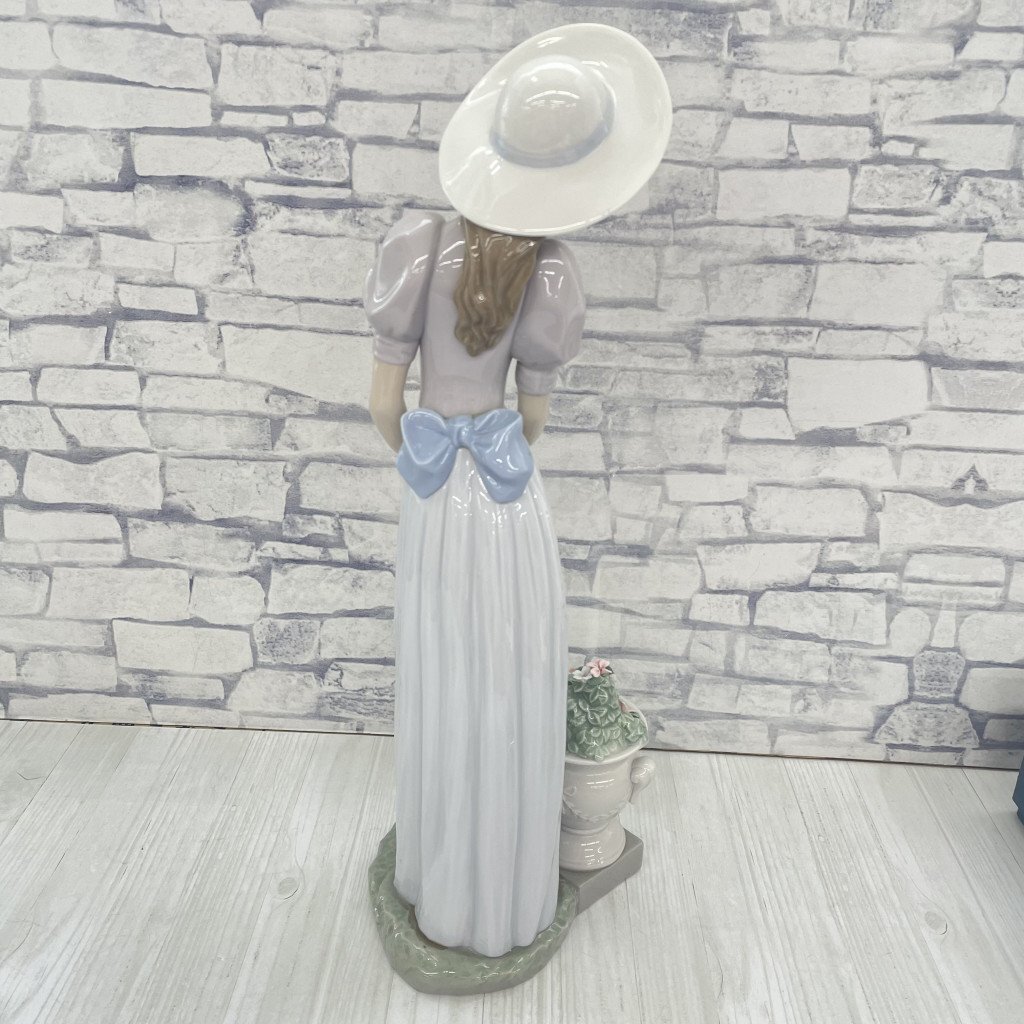 ▲LLADRO リヤドロ ブーケを持つ美女 陶芸 アンティーク 中古品 現状品 インテリア 置物 KN203863_画像7