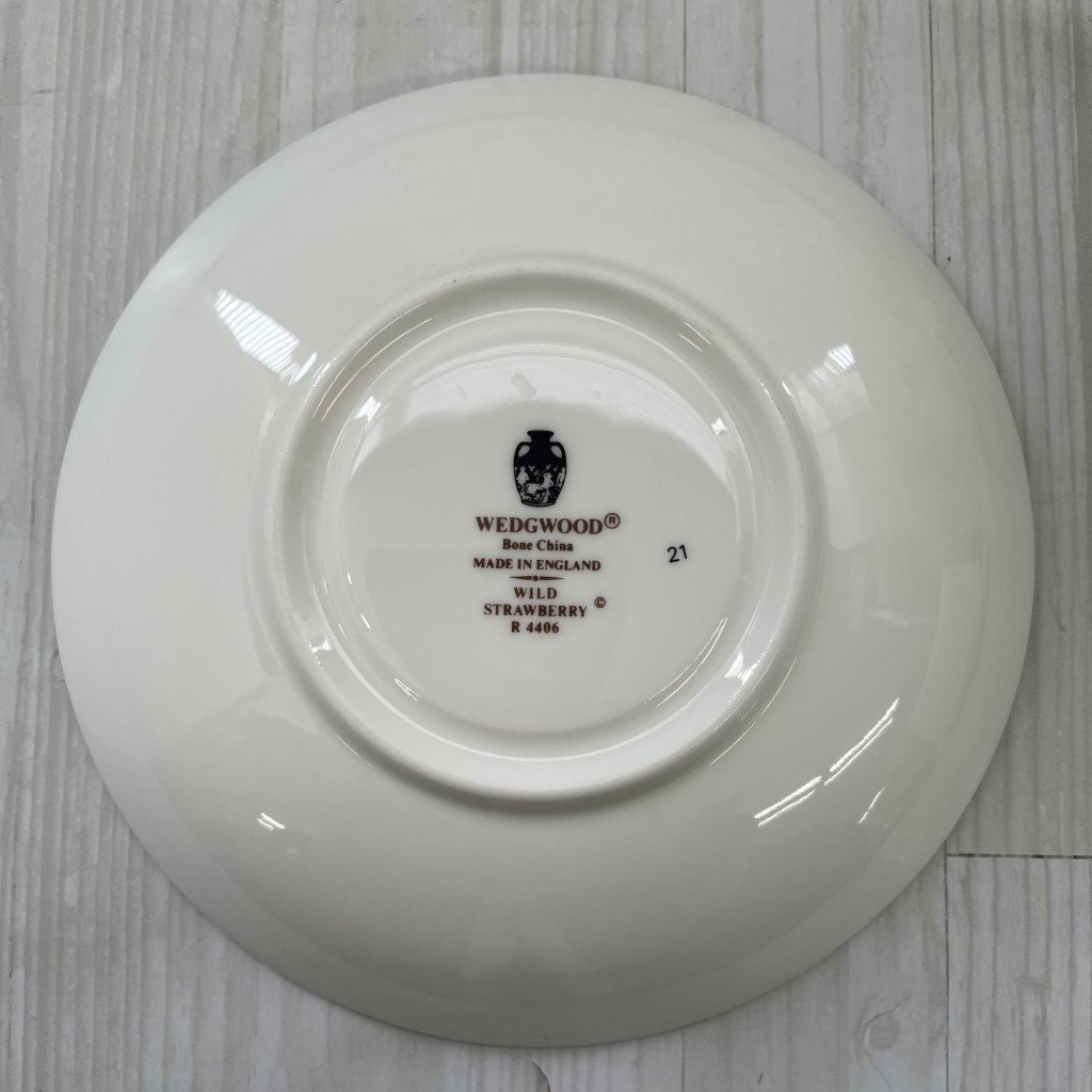 ▲WEDGWOOD　ウェッジウッド　ワイルドストロベリー　カップ＆ソーサー　3客　イチゴ　西洋陶器　KN207594_画像5