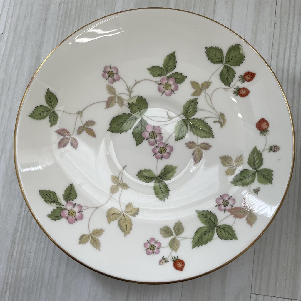 ▲WEDGWOOD　ウェッジウッド　ワイルドストロベリー　カップ＆ソーサー　3客　イチゴ　西洋陶器　KN207594_画像4
