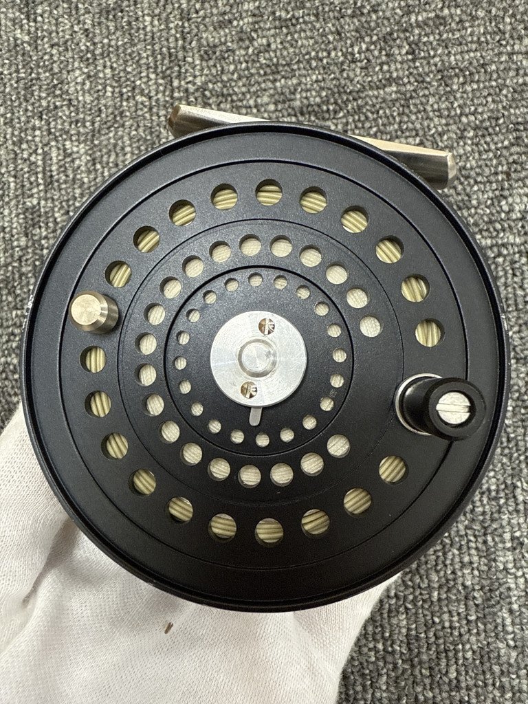vUFM UEDA CANTATA 2400 Ueda fly reel can ta-ta2400 KB210151