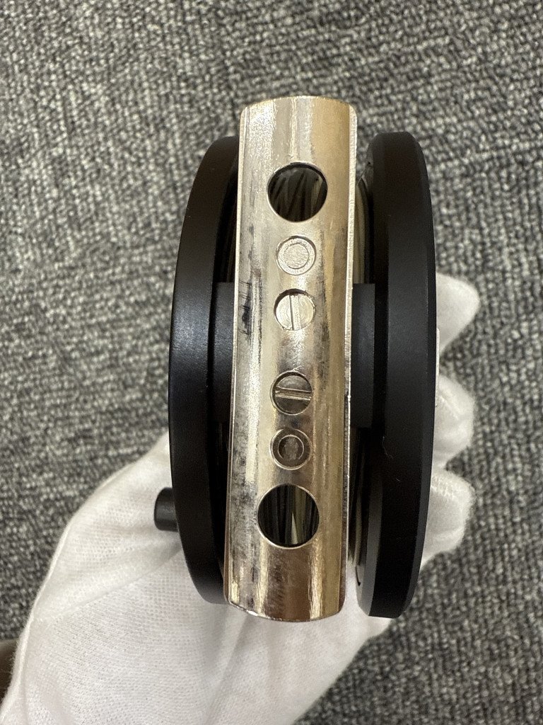 vUFM UEDA CANTATA 2400 Ueda fly reel can ta-ta2400 KB210151