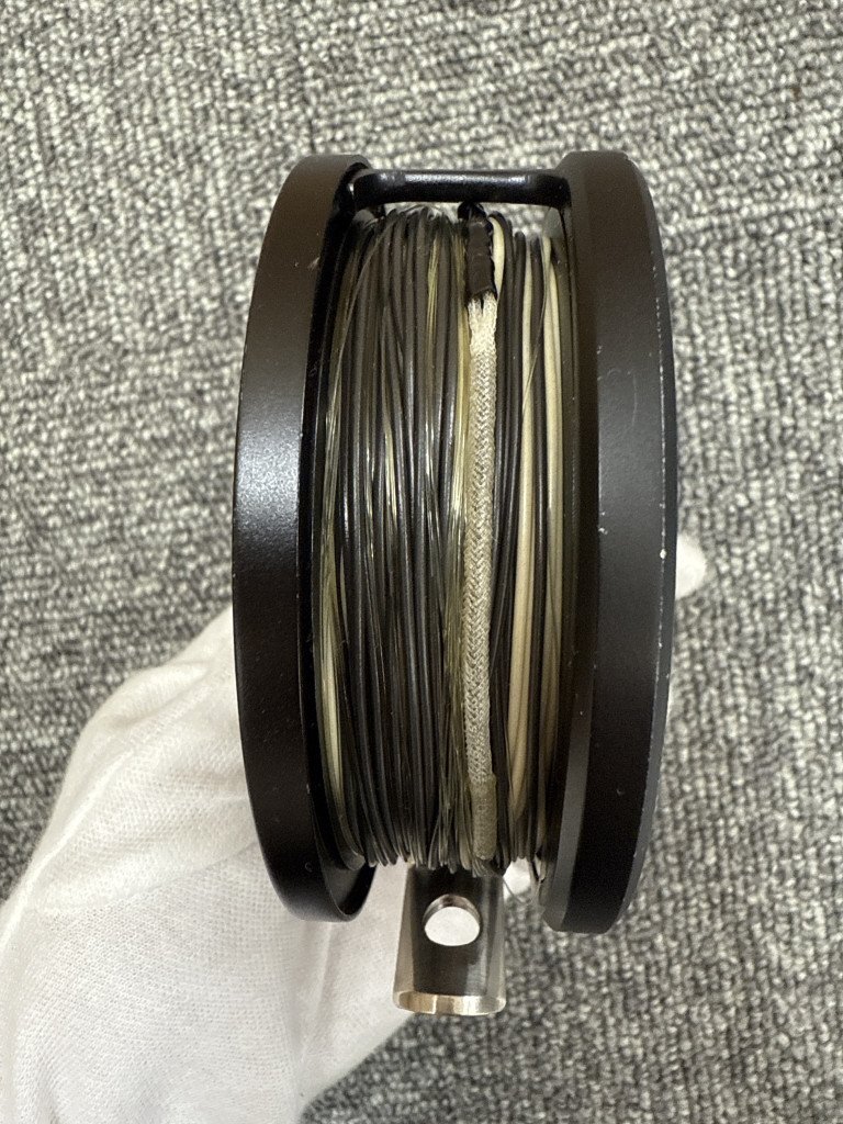 vUFM UEDA CANTATA 2400 Ueda fly reel can ta-ta2400 KB210151