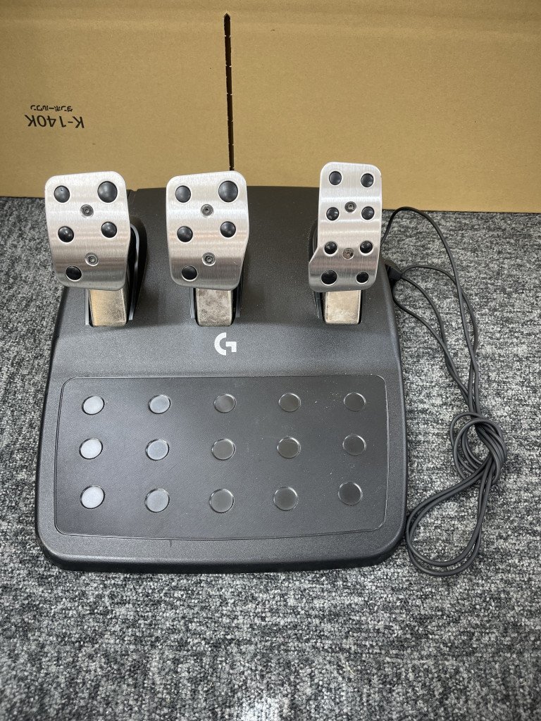 ☆ Logitech G923 for Xbox One and PC レーシングホイール 動作未確認 TK210538_画像8