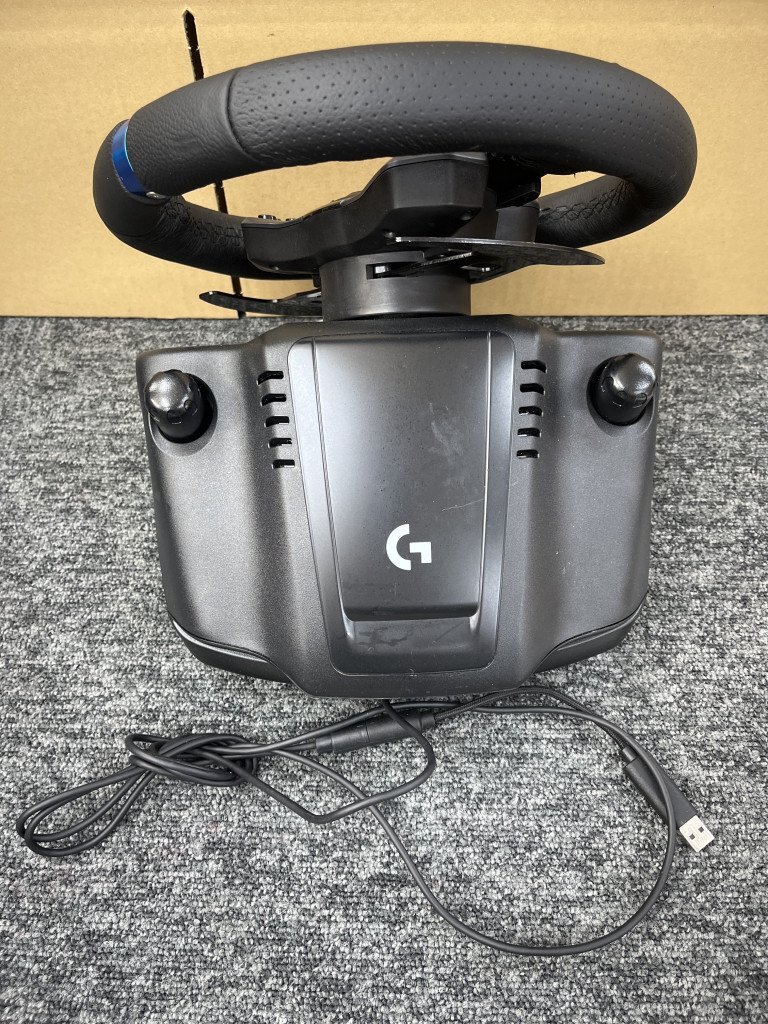 ☆ Logitech G923 for Xbox One and PC レーシングホイール 動作未確認 TK210538_画像3