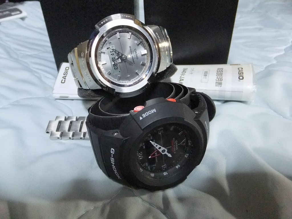 ■美品■カシオ G-SHOCK AWM-500D-1A8 & G-SHOCK AWG-M520-1AJF_画像2