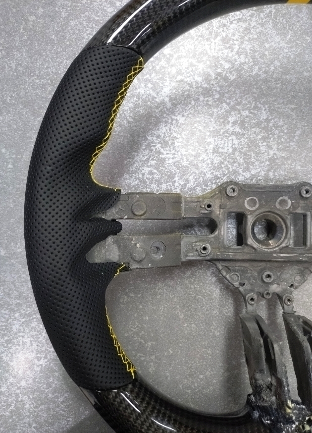 ★特注未使用品★リアルカーボン&パンチングレザーステアリング本体★適合車種：ベンツ/W206、W223、W213、W238、W177、W257、W297、EQS_画像8